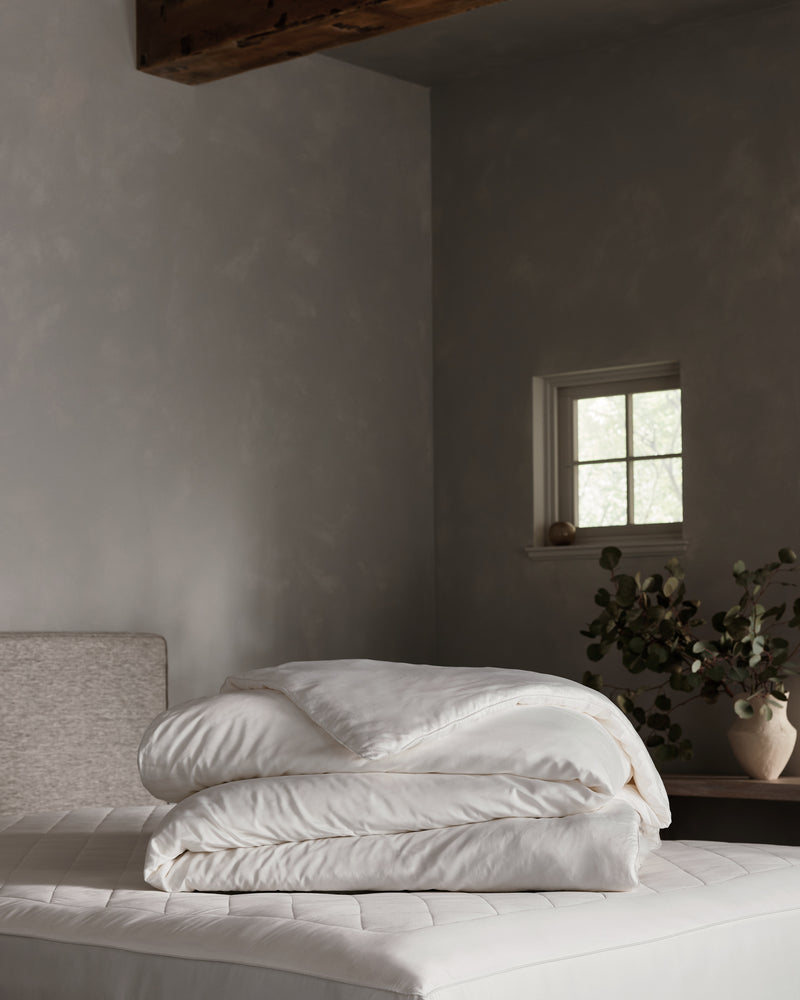 Silk comforter to be paired with Shore, Driftwood, or White duvet cover.Coal Stripe/Striped Alabaster, Laurel Stripe/Striped Bone