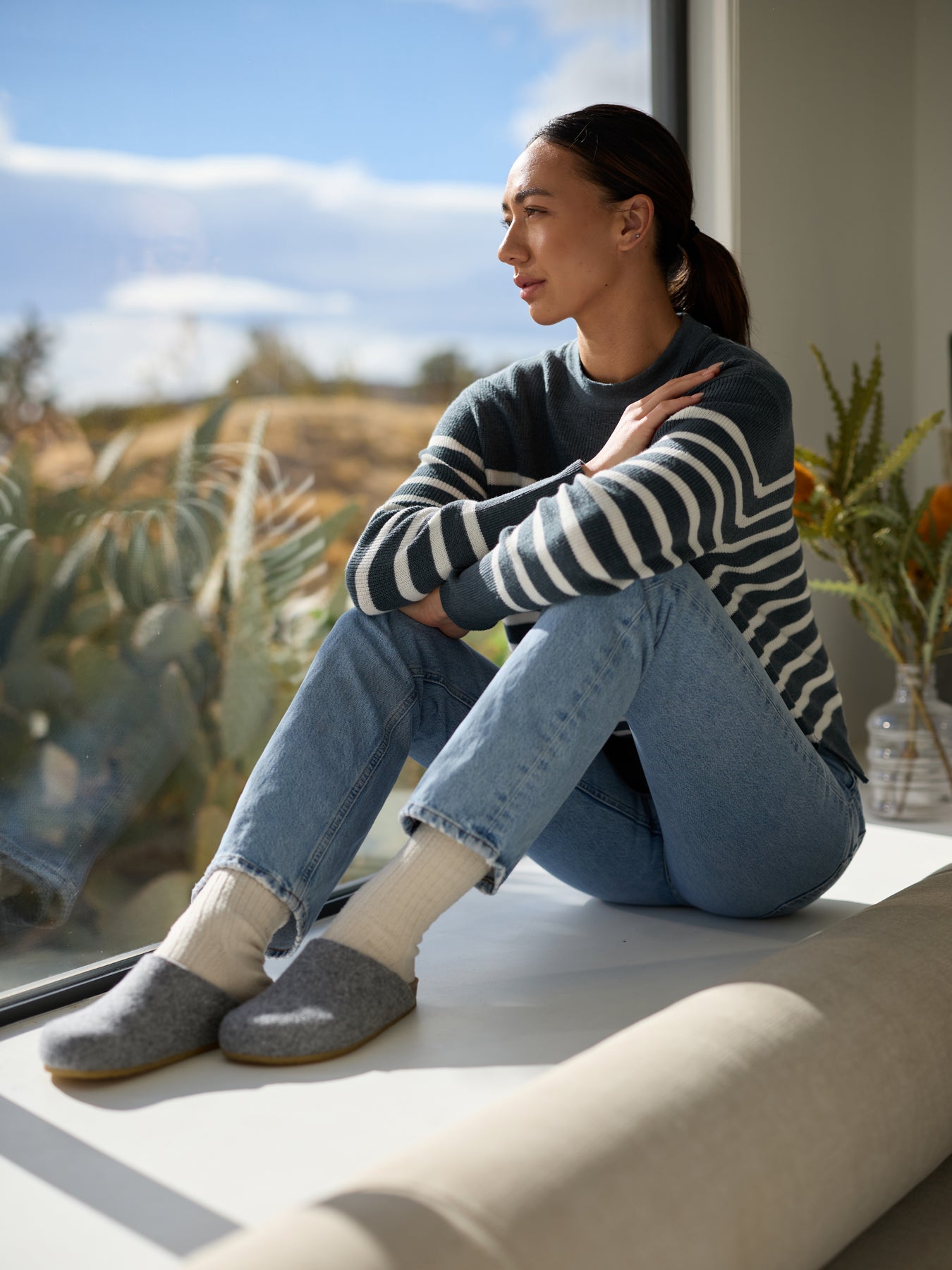 7_Charcoal_Lakehouseclog.jpg