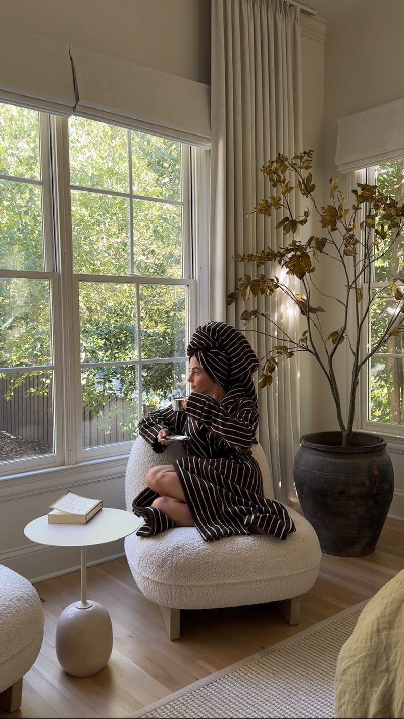 From morning coffee to self-care evenings — your new everyday indulgence, wrapped in softness. The Luxe Bathrobe, now in Espresso Coconut Stripe.